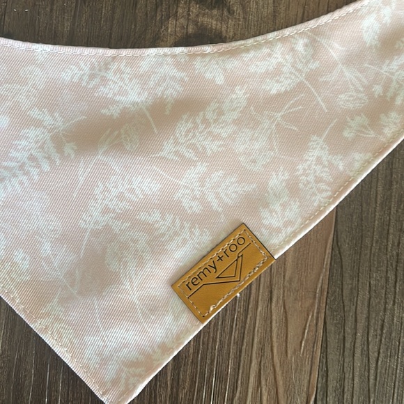 Small Pet Bandanas (3) - Picture 4 of 5